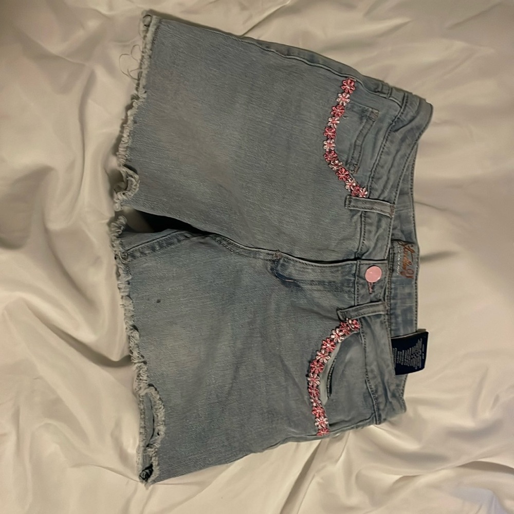 Girls Jean shorts with floral pockets